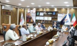 دیدار هئيت مديره تیم فوتبال شاهین شهر دشتی با مدیرعامل منطقه ویژه اقتصادی پارسیان