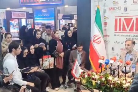 نشست خبری دکتر زادبوم مدیرعامل منطقه ویژه اقتصادی پارسیان در نمایشگاه اکسپو 2025