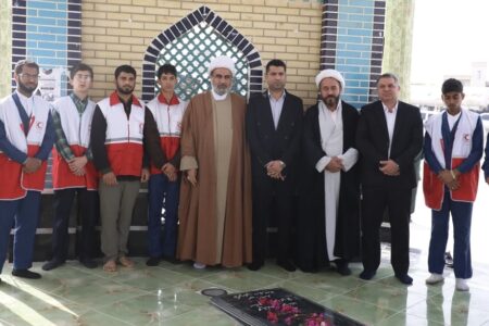 تجدید میثاق با آرمان‌های انقلاب در گلزار شهدا و نواختن گلبانگ انقلاب اسلامی در شهرستان پارسیان